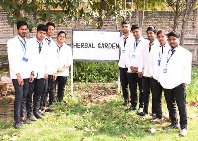 Top and best pharmacy college in uttar pardesh