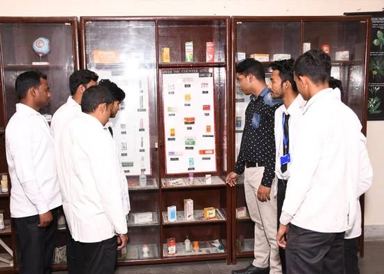 Top and best pharmacy college in uttar pardesh
